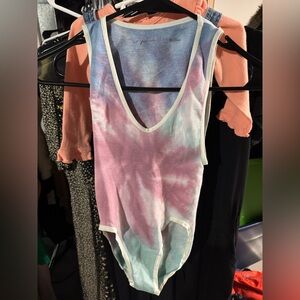 Tie-Dye Sleeveless Women's Top
